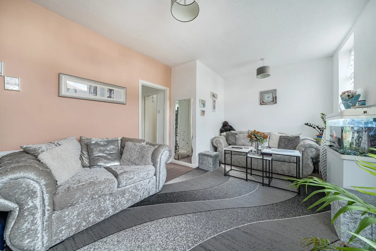 2 bed house for sale — Chestnut Rise, SE18