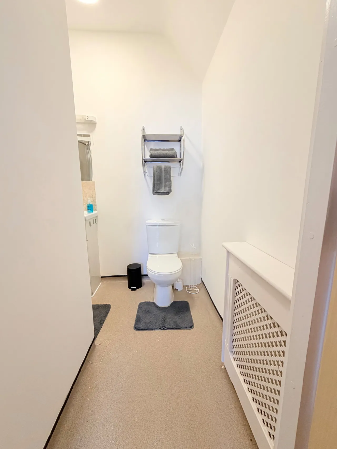 Ashdown Road, Epsom, KT17, photo 9