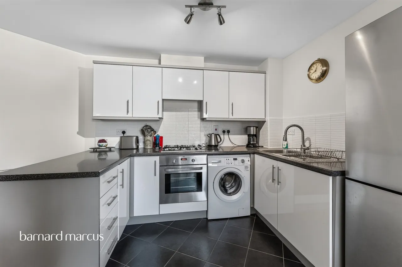 Gilson Place, Coppetts Road, London, photo 3