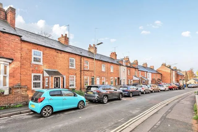 2 bed house for sale, Causeway, Banbury, OX16