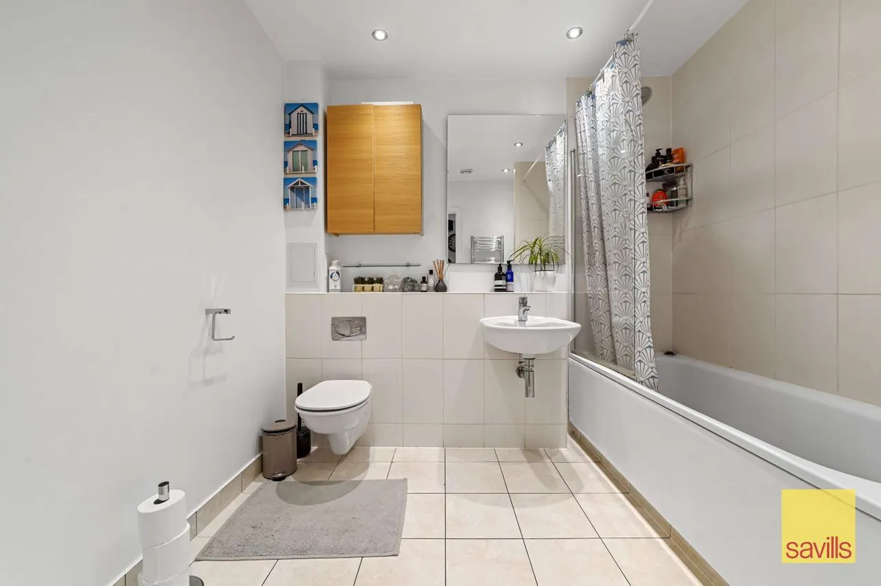 Coral Apartments, 6 Salton Square, Limehouse, London, E14 7GL, photo 3