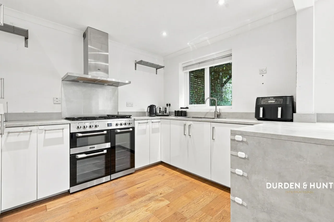 Brendans Close, Hornchurch, RM11, photo 10
