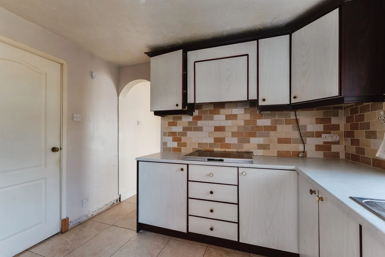 Summertrees Road, Great Sutton, Ellesmere Port, photo 5
