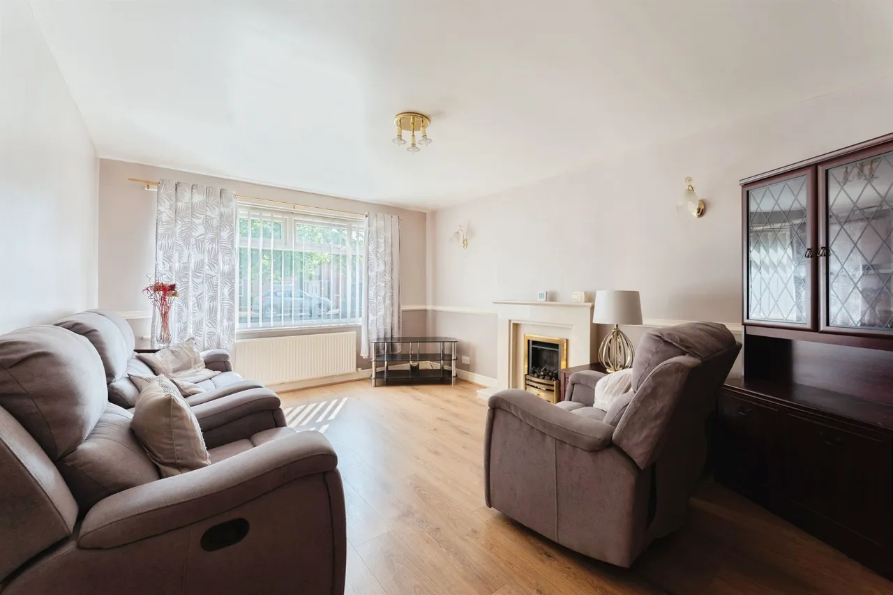 Summertrees Road, Great Sutton, Ellesmere Port, photo 2