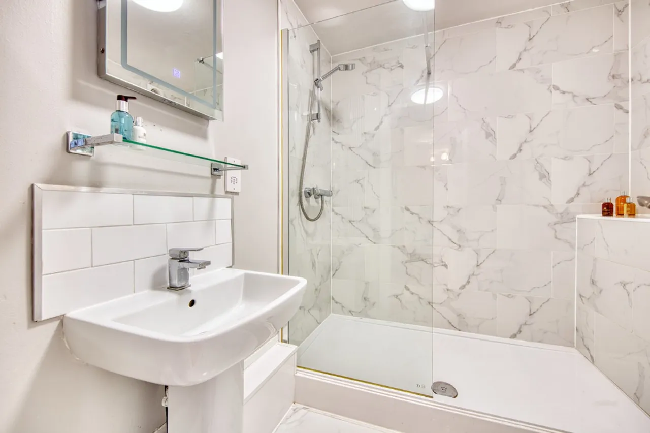 Bourne Court, Wanstead, photo 9