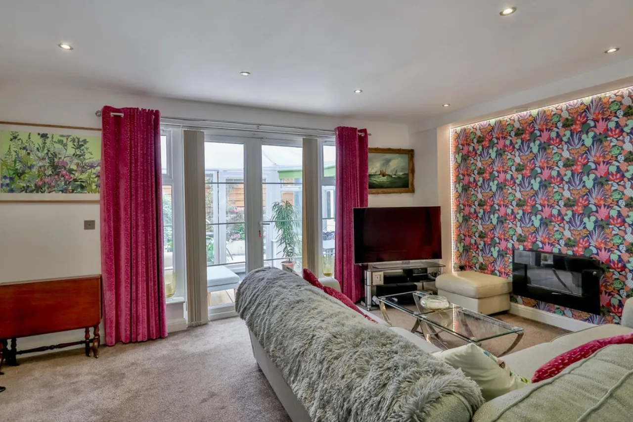 Park Close, Poole, BH15, photo 8