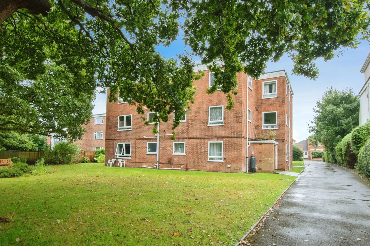 Richmond Park Road, Bournemouth, BH8, photo 13