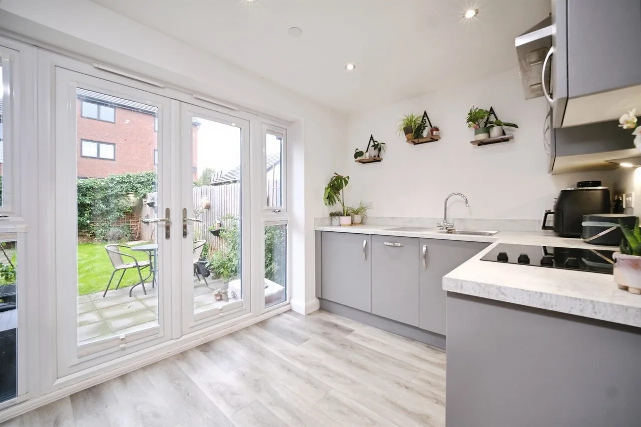 Daylily Close, Chepstow, NP16, photo 2