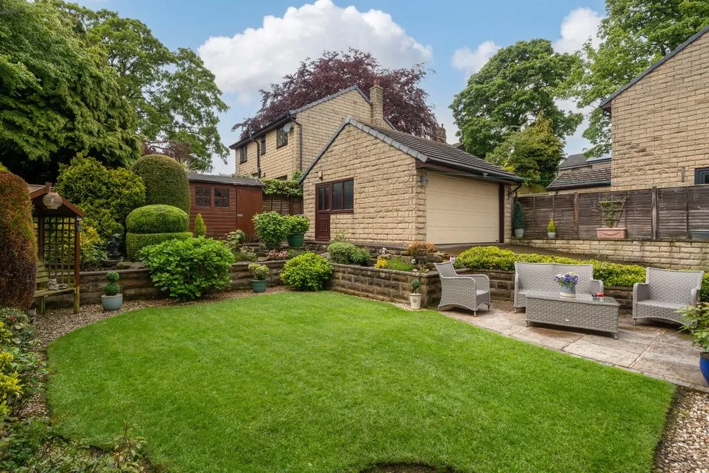 Emmet Close, Birkenshaw BD11 2LF, photo 6