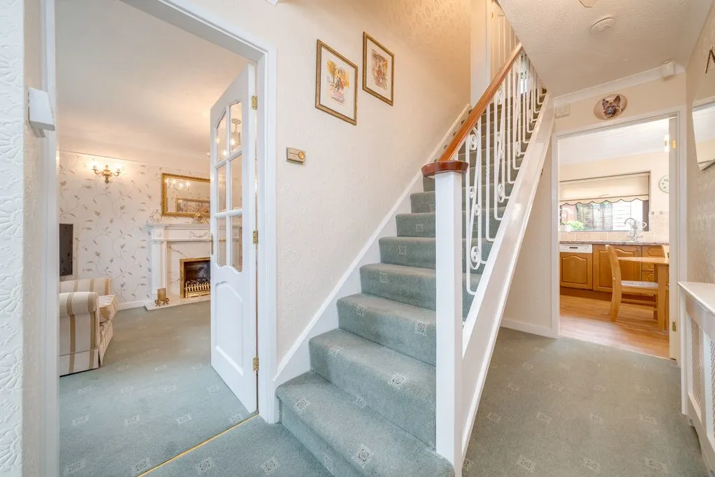 Emmet Close, Birkenshaw BD11 2LF, photo 20