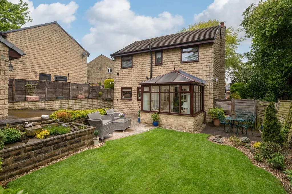 Emmet Close, Birkenshaw BD11 2LF, photo 5