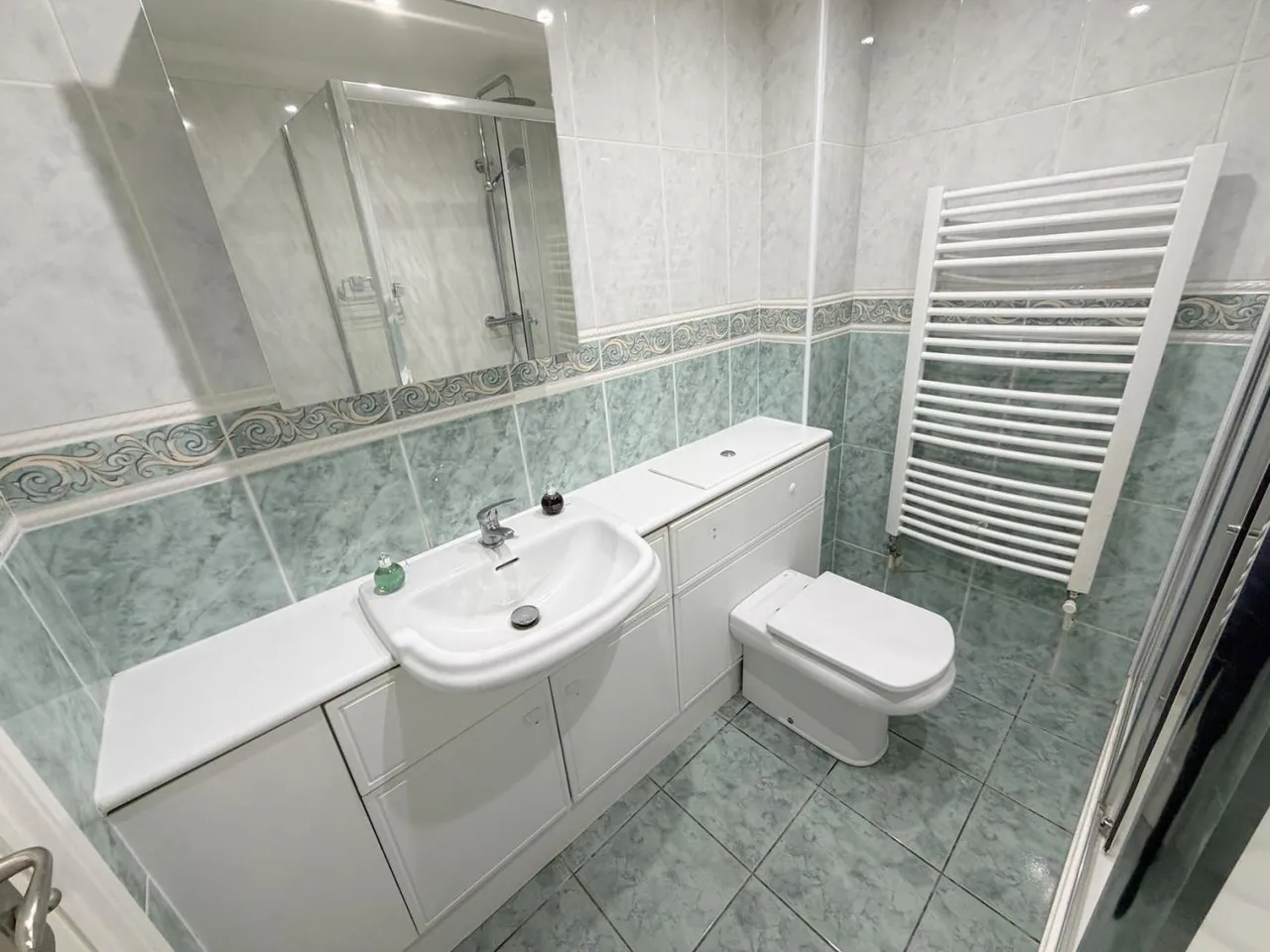 Branksome Chase, BH14, photo 17