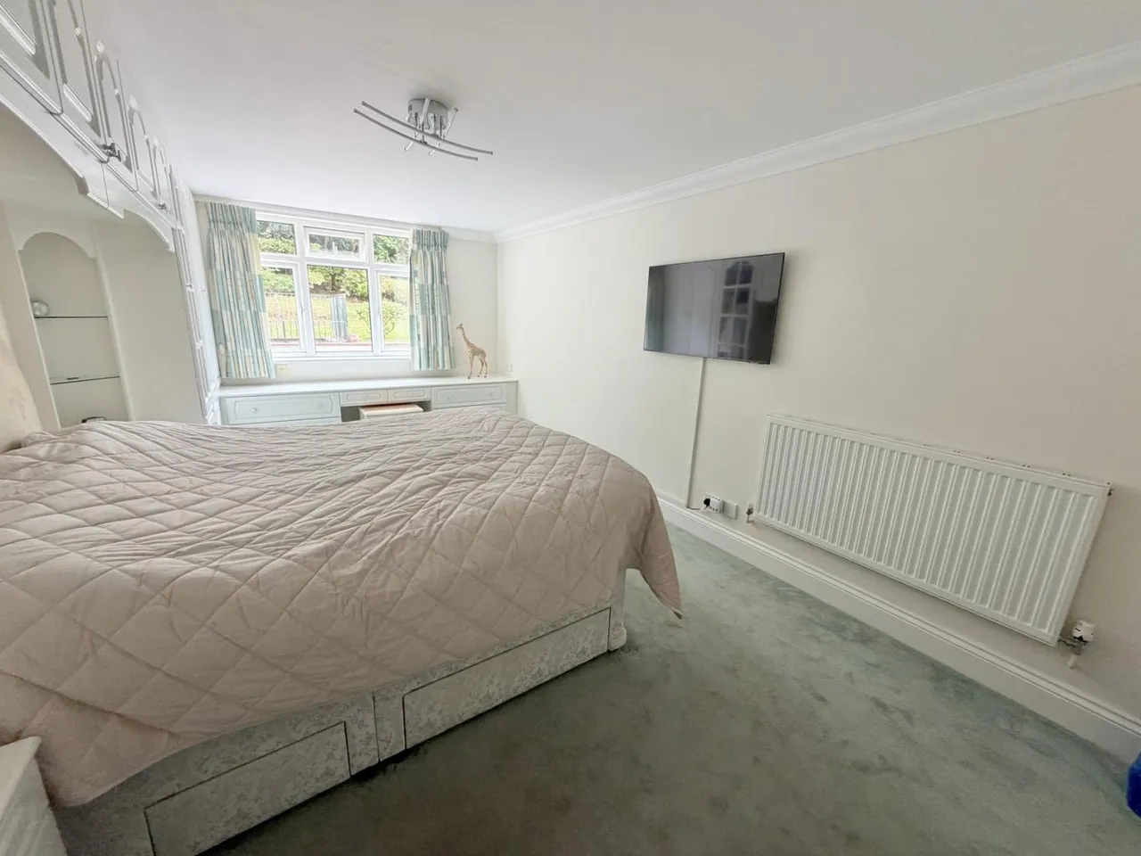 Branksome Chase, BH14, photo 13