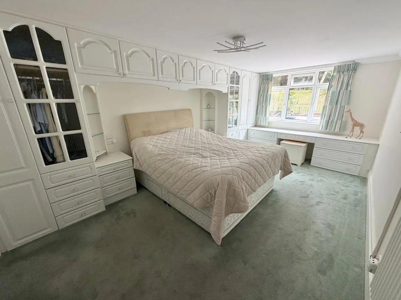 Branksome Chase, BH14, photo 11