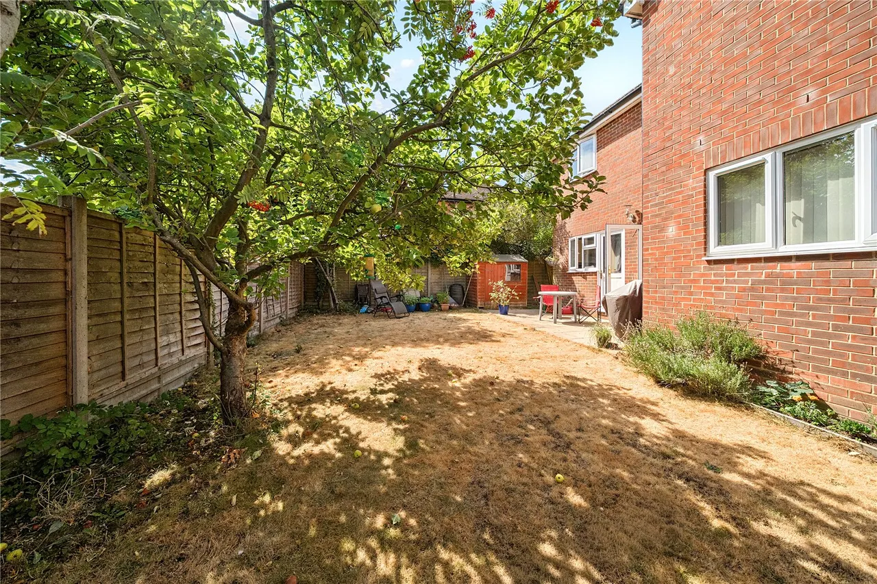 Salmons Road, Odiham, RG29, photo 24