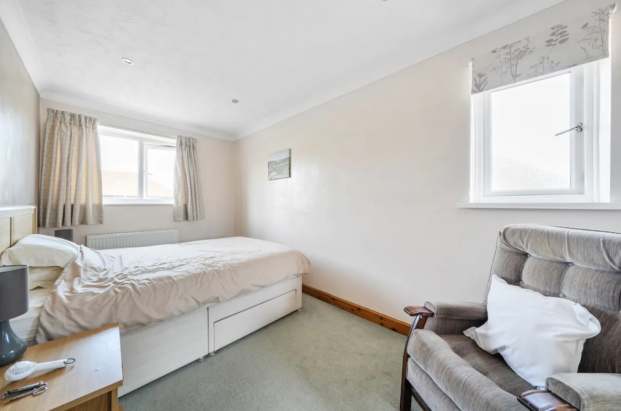 Salmons Road, Odiham, RG29, photo 5