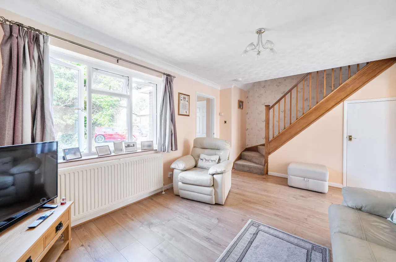 Salmons Road, Odiham, RG29, photo 2