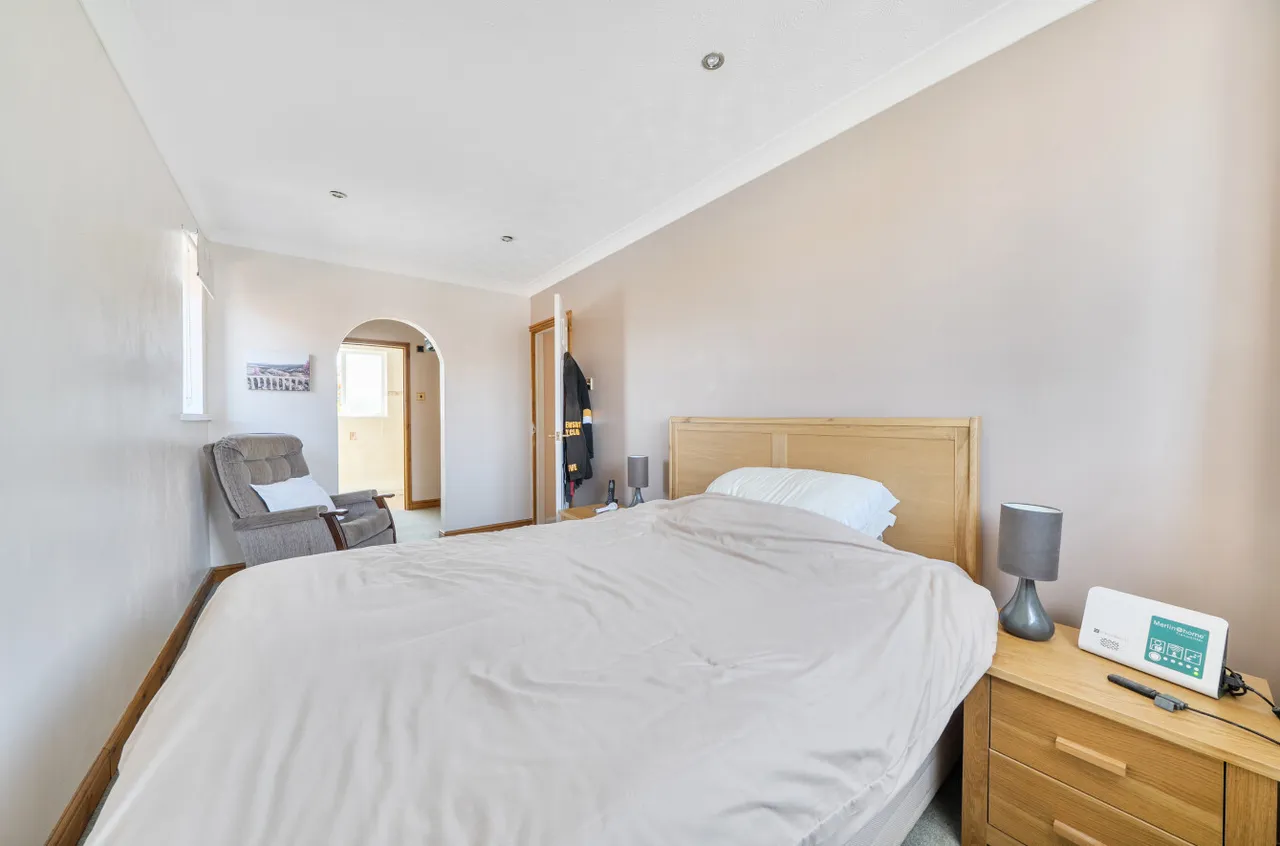 Salmons Road, Odiham, RG29, photo 14