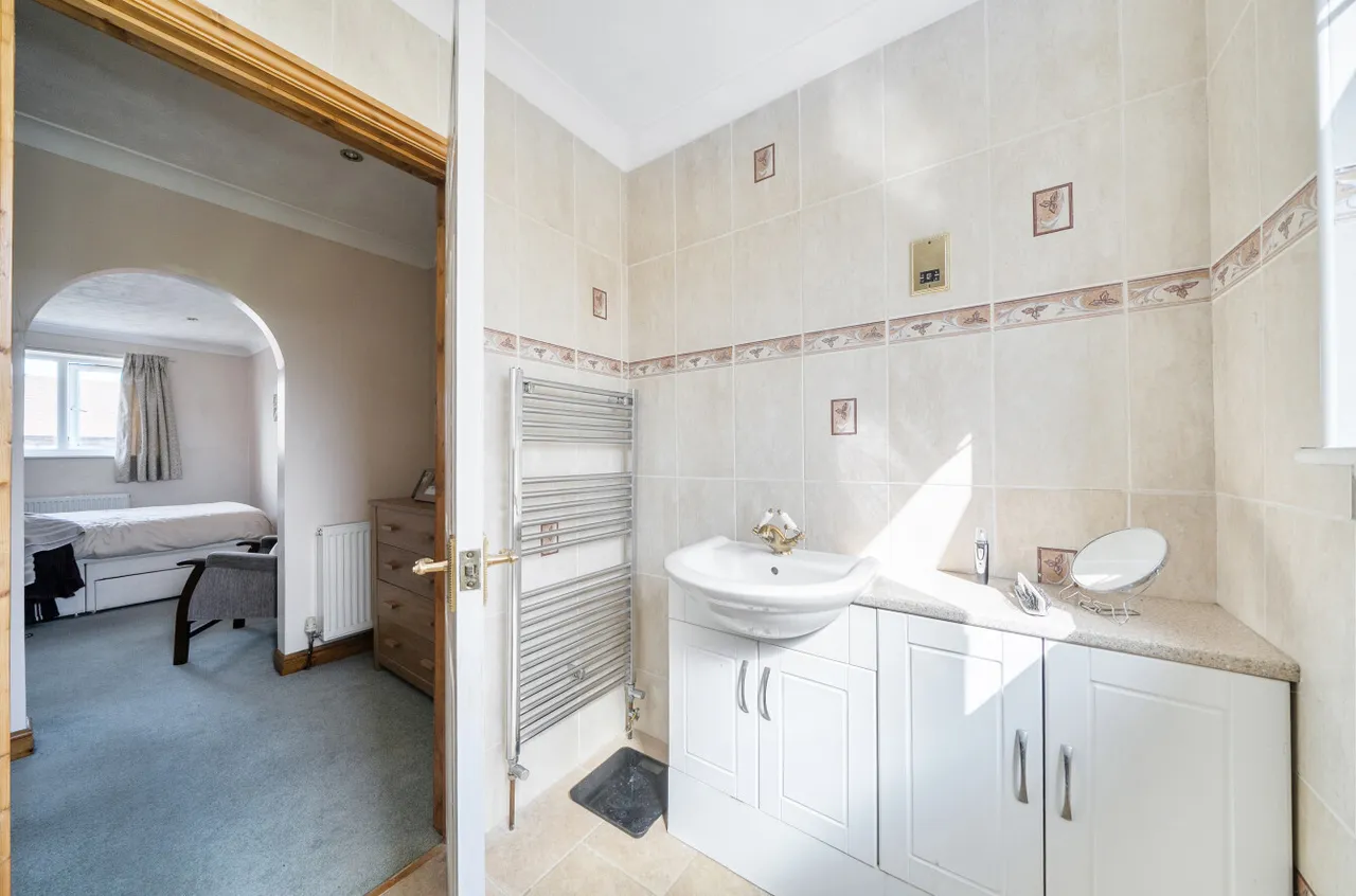 Salmons Road, Odiham, RG29, photo 10