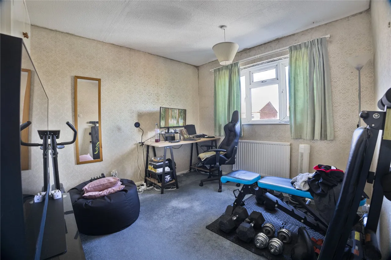 Powderham Court, Knaphill, GU21, photo 8