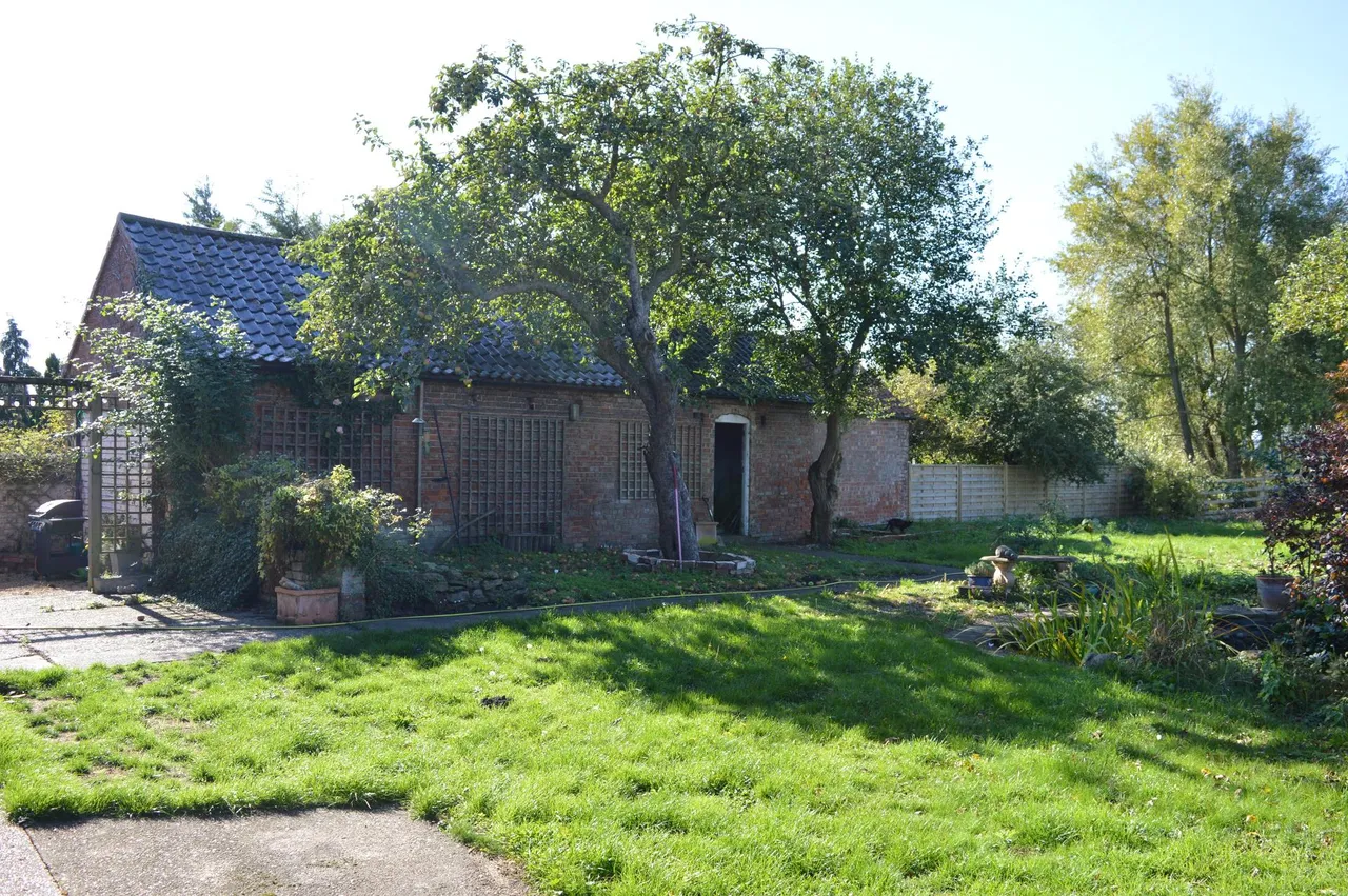 Woolsthorpe Lane, Muston, NG13, photo 4