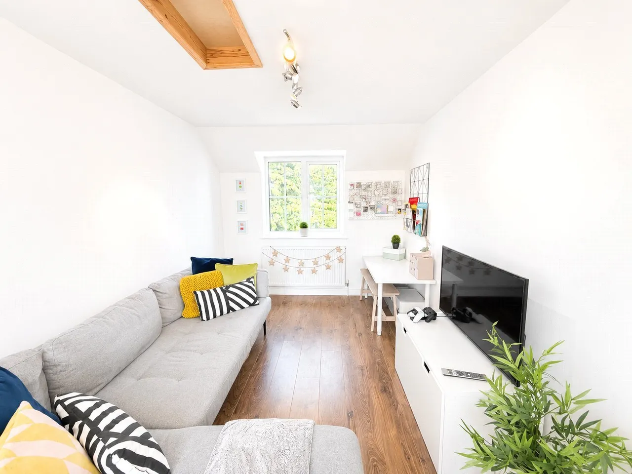 Ainderby Gardens, Northallerton, North Yorkshire, DL7, photo 11