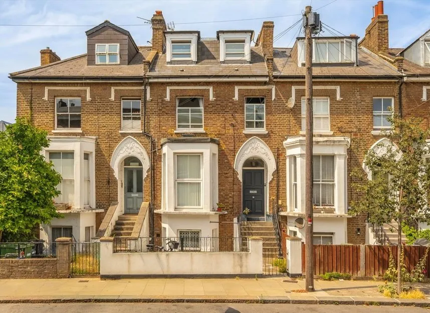 3 bed flat for sale — Adelaide Grove, Shepherds Bush, W12