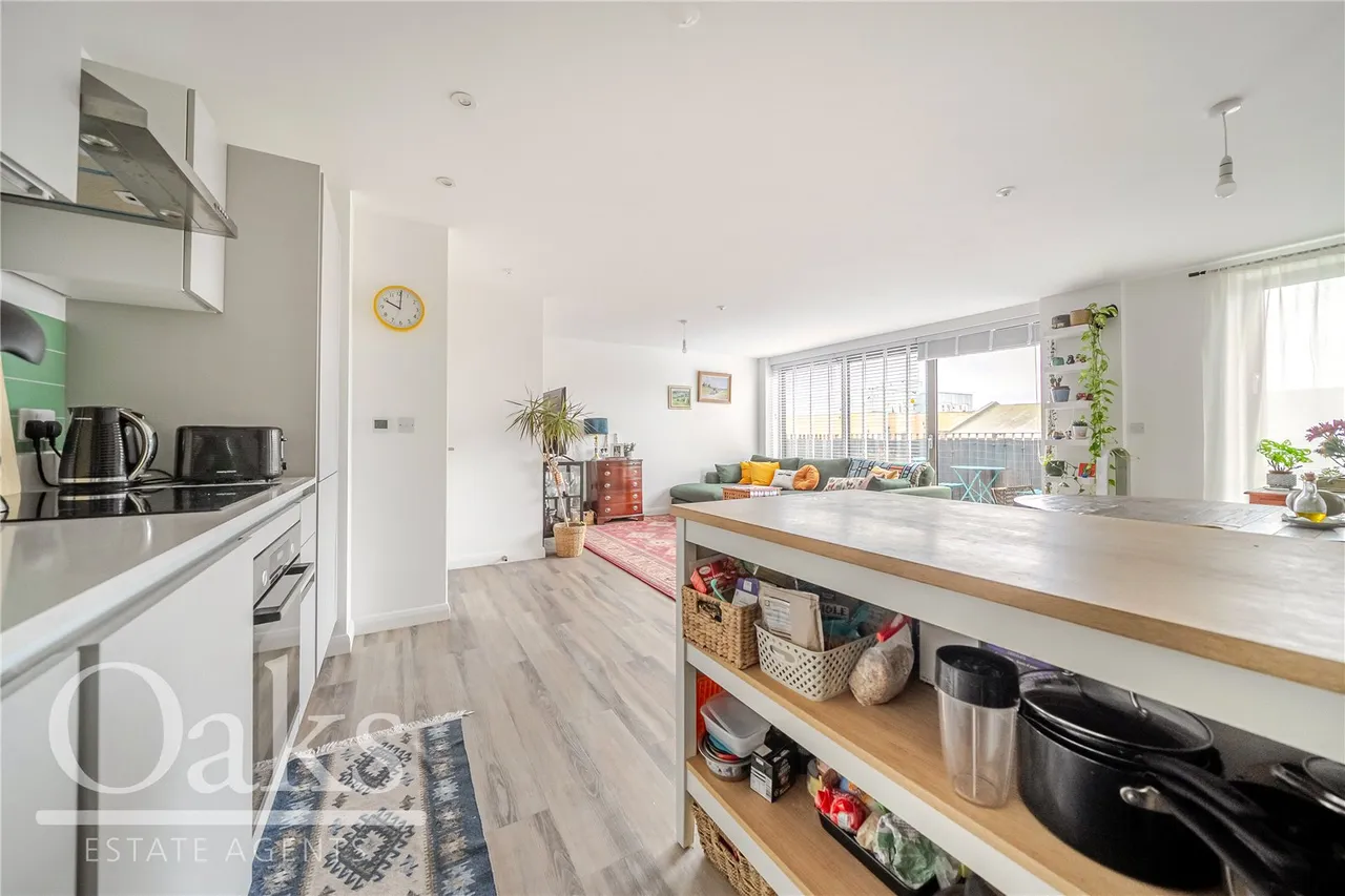 Doyle Road, South Norwood, SE25, photo 8