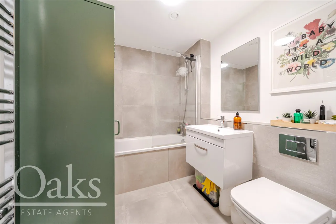 Doyle Road, South Norwood, SE25, photo 16