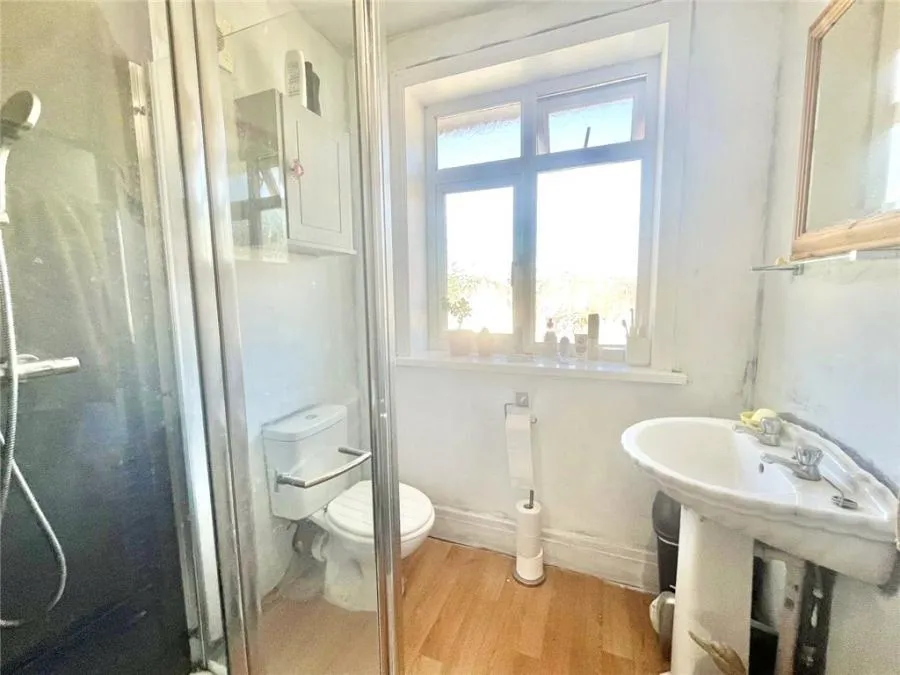 Trevor Road, Newport, PO30, photo 11