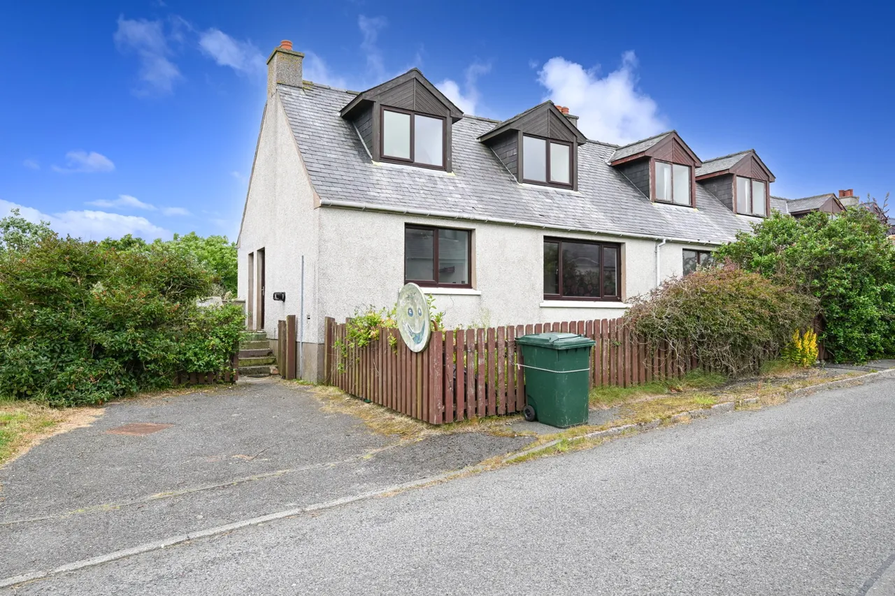 3 bed house for sale — 2 Whitelaw Road, Bixter, Shetland, ZE2 9NF