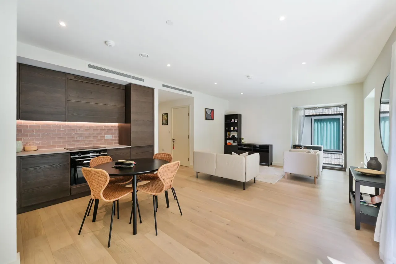 Endurance House, Riverscape, E16, photo 4