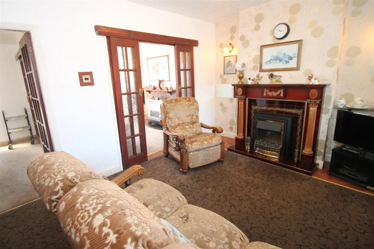 Hickmans Avenue, Cradley Heath, photo 12