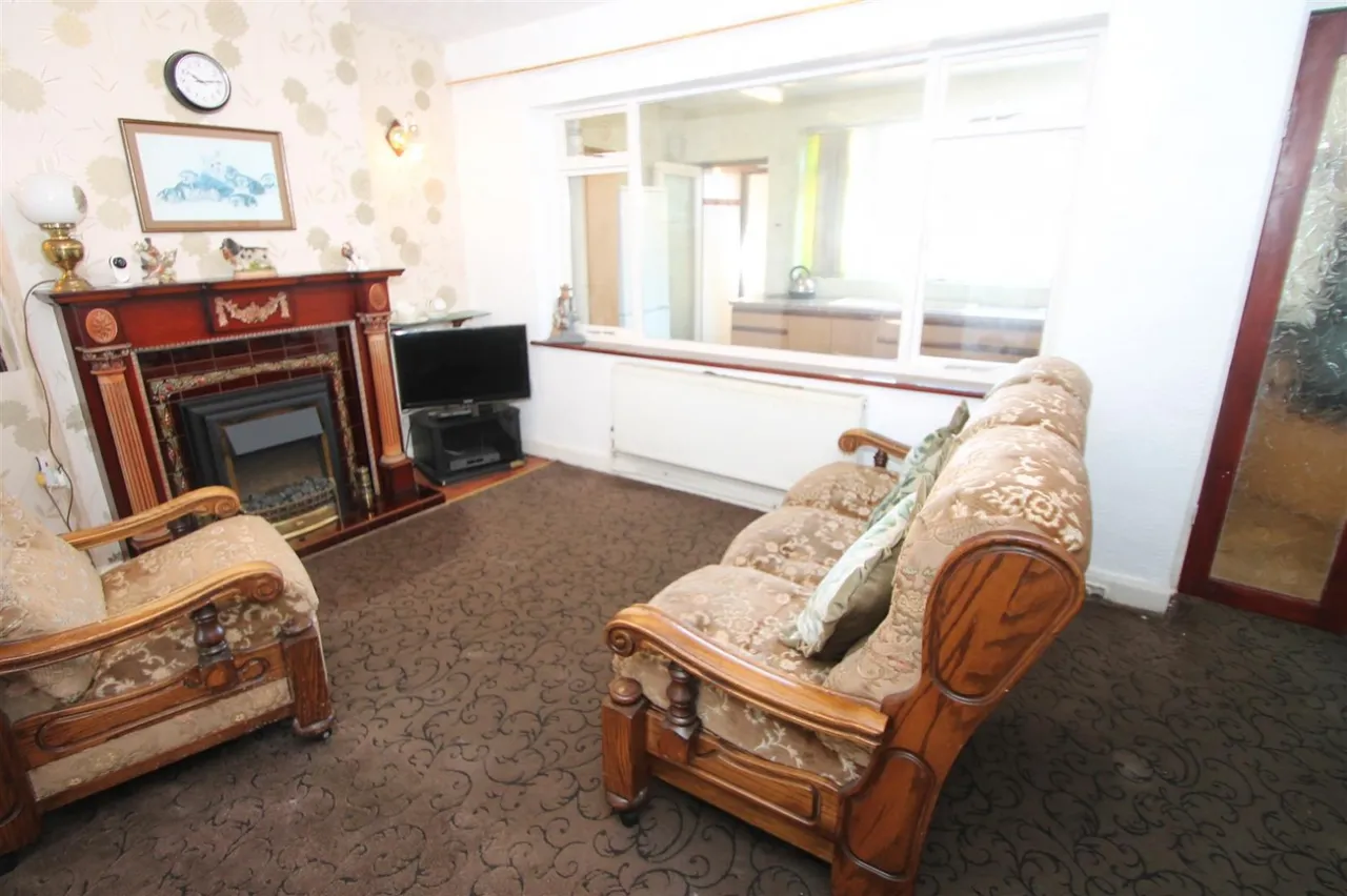 Hickmans Avenue, Cradley Heath, photo 5