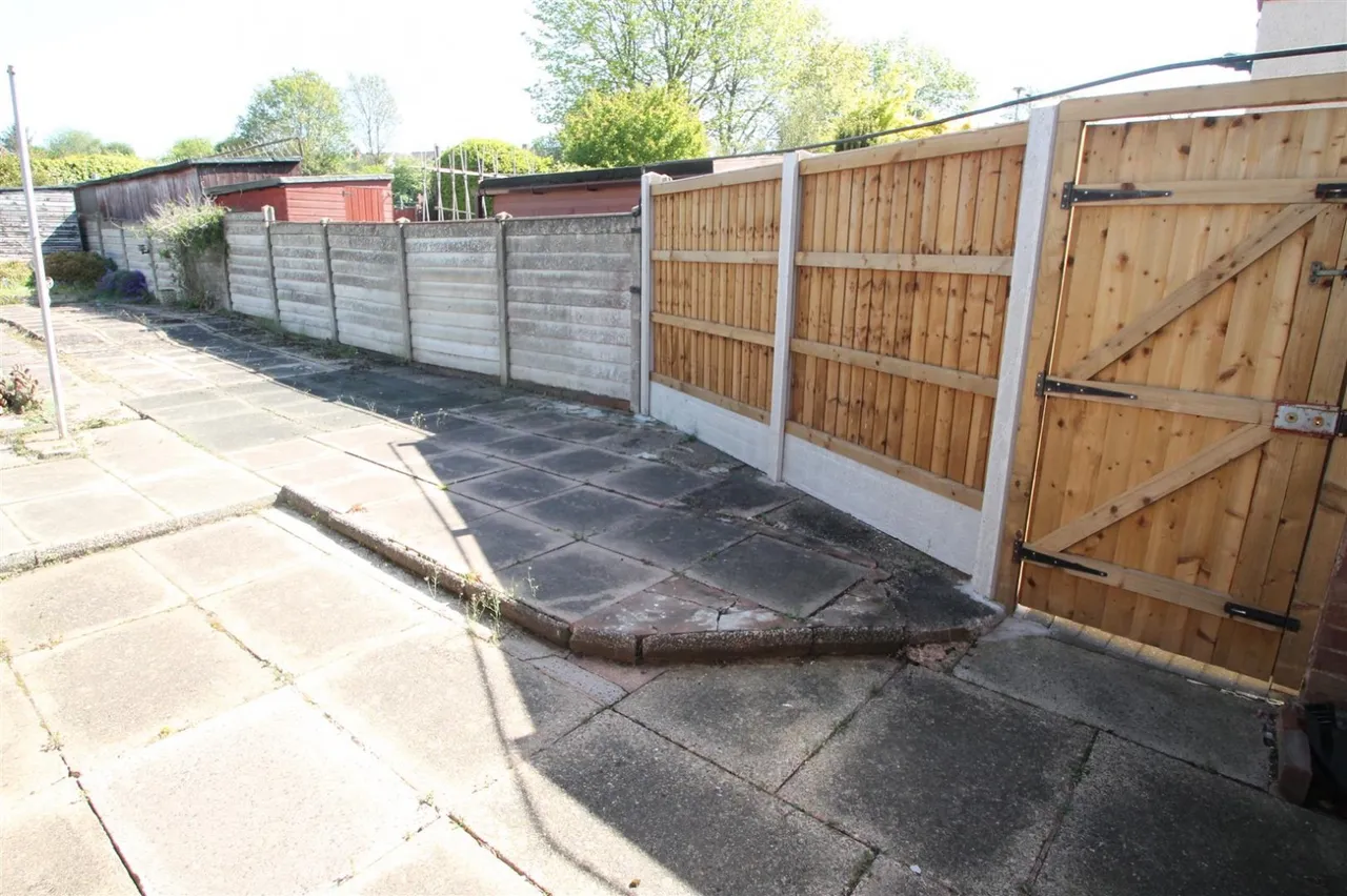 Hickmans Avenue, Cradley Heath, photo 21