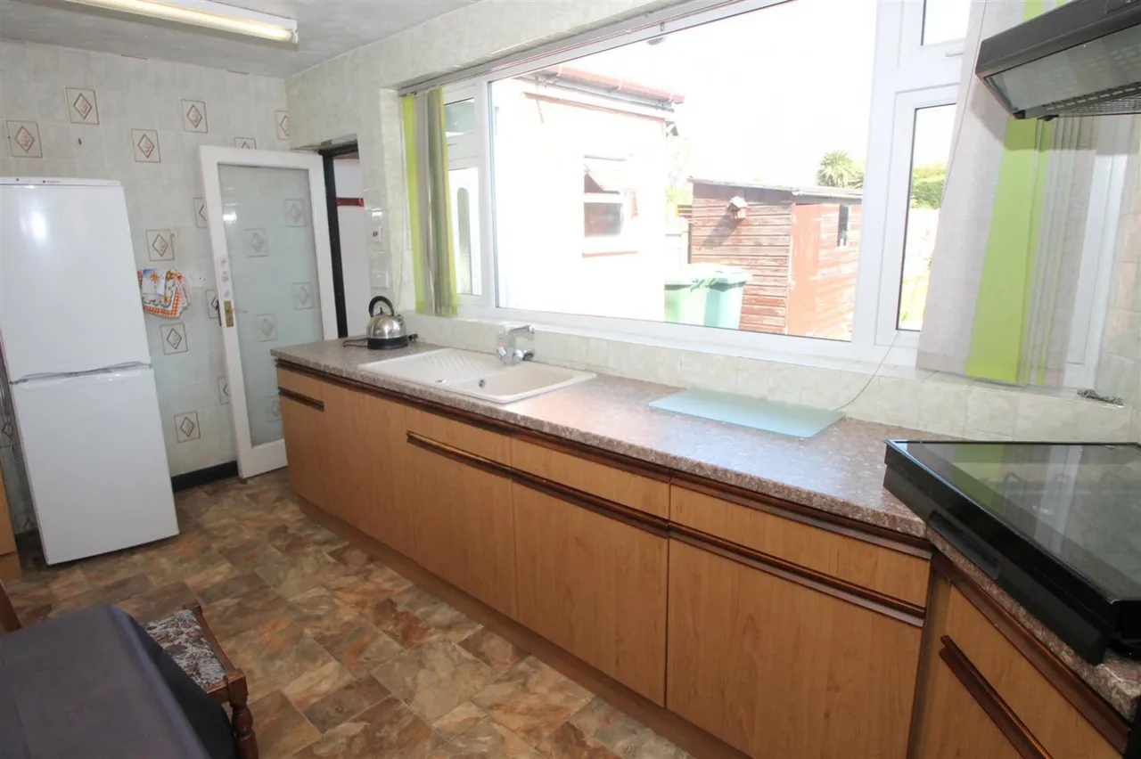 Hickmans Avenue, Cradley Heath, photo 4
