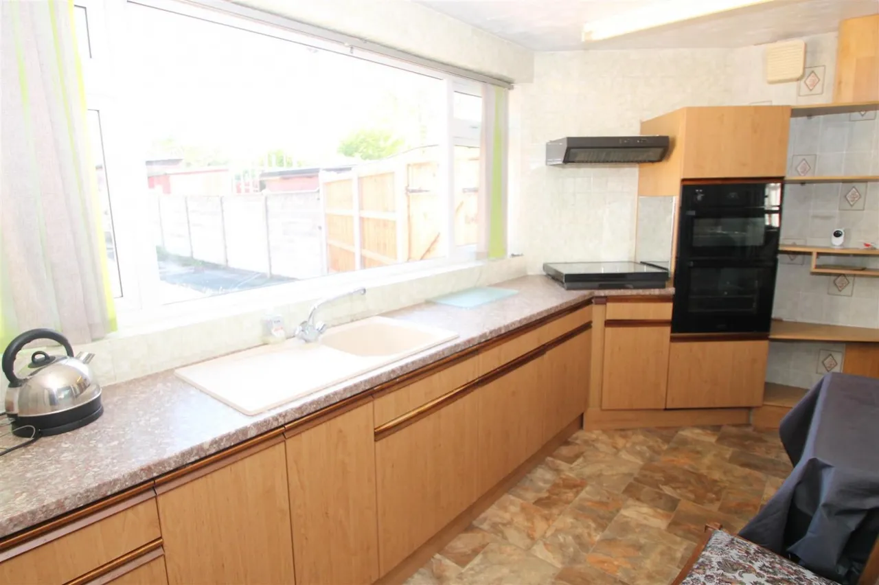 Hickmans Avenue, Cradley Heath, photo 15