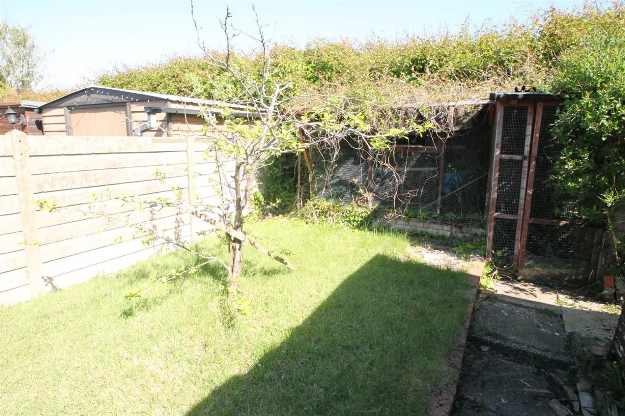 Hickmans Avenue, Cradley Heath, photo 17