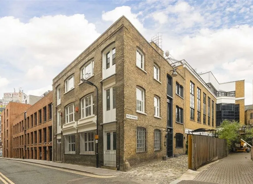 2 bed house for sale — Motley Avenue, Shoreditch, EC2A
