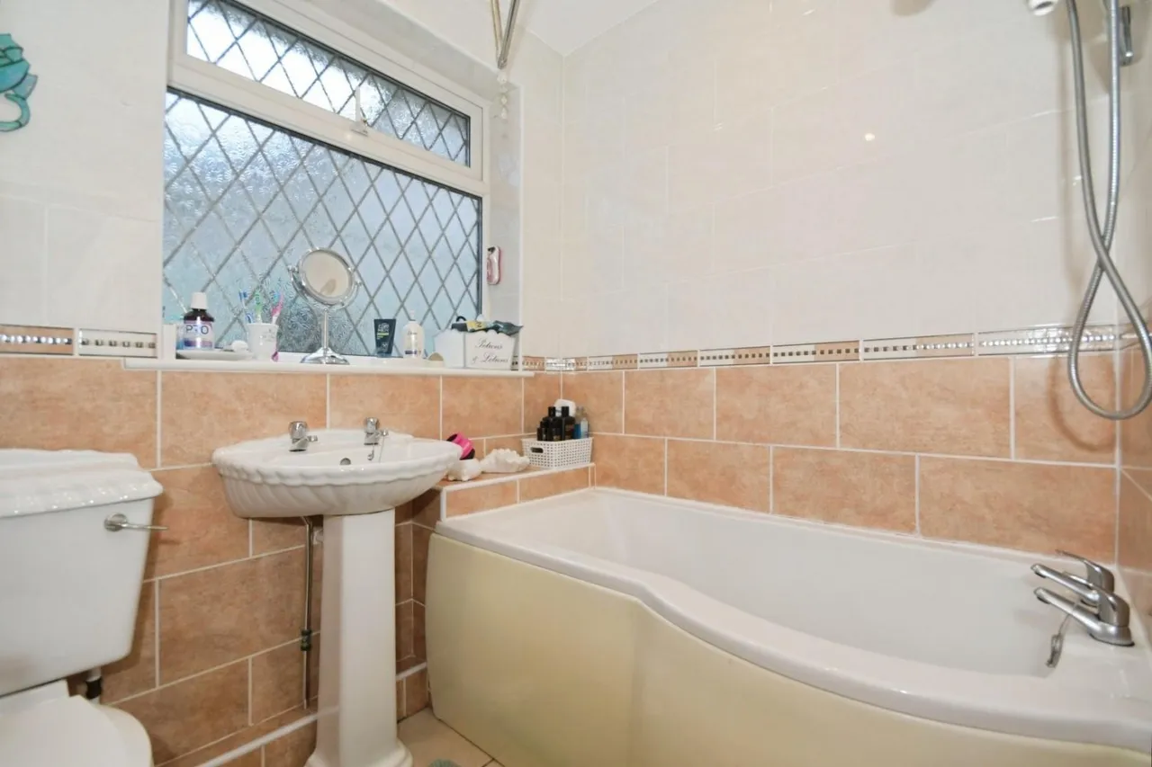 Elvin Way, New Tupton, S42, photo 15