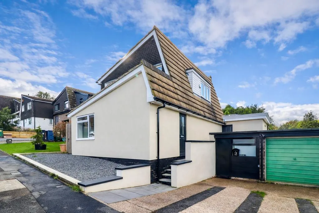 3 bed house for sale — Fromer Road, Wooburn Green HP10 0PR