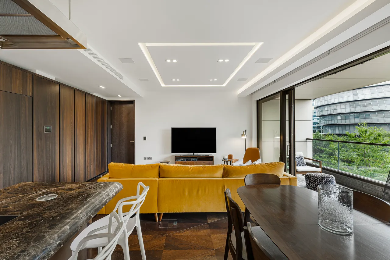 Blenheim House, Duchess Walk, Southwark, London, photo 5