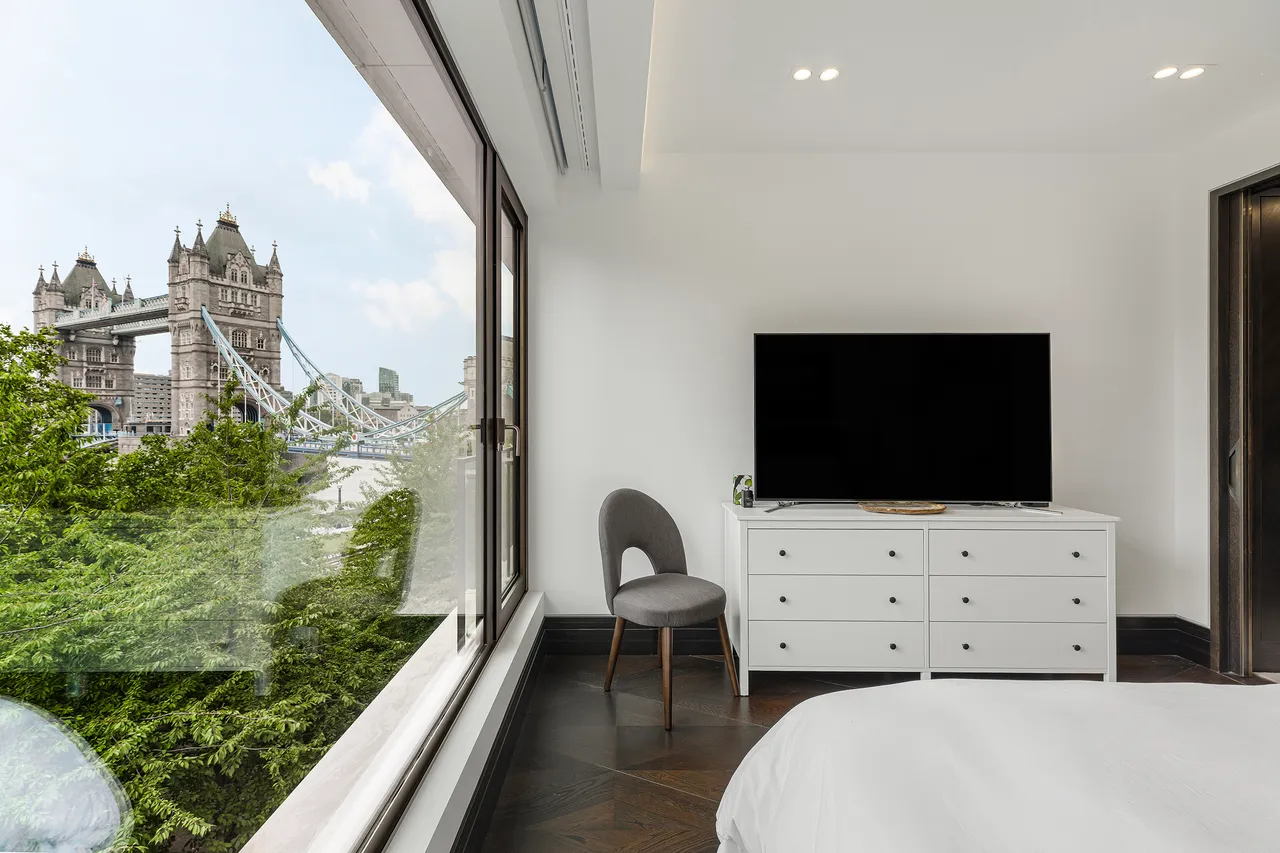 Blenheim House, Duchess Walk, Southwark, London, photo 11