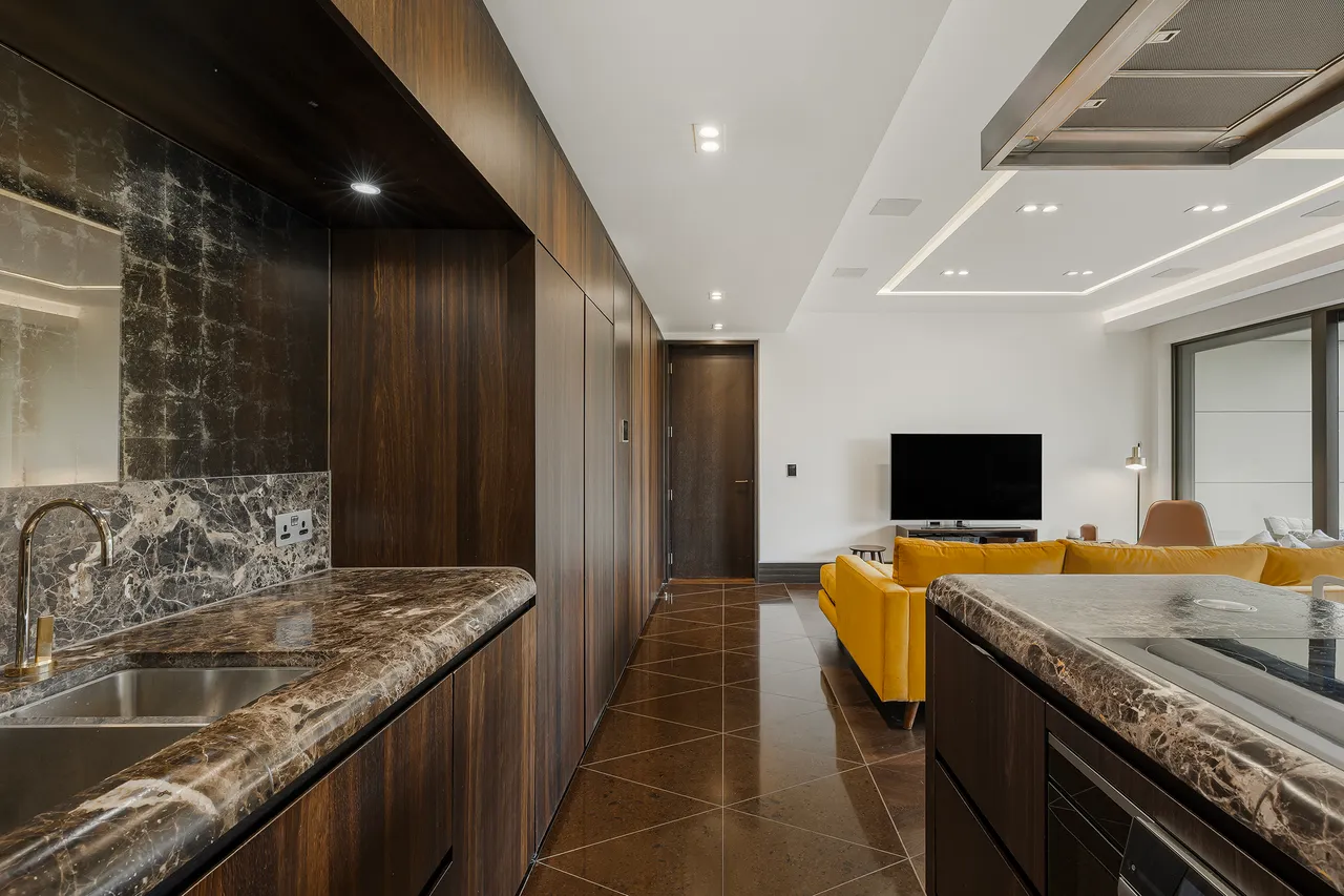 Blenheim House, Duchess Walk, Southwark, London, photo 7