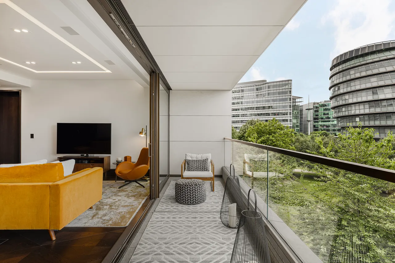 Blenheim House, Duchess Walk, Southwark, London, photo 9