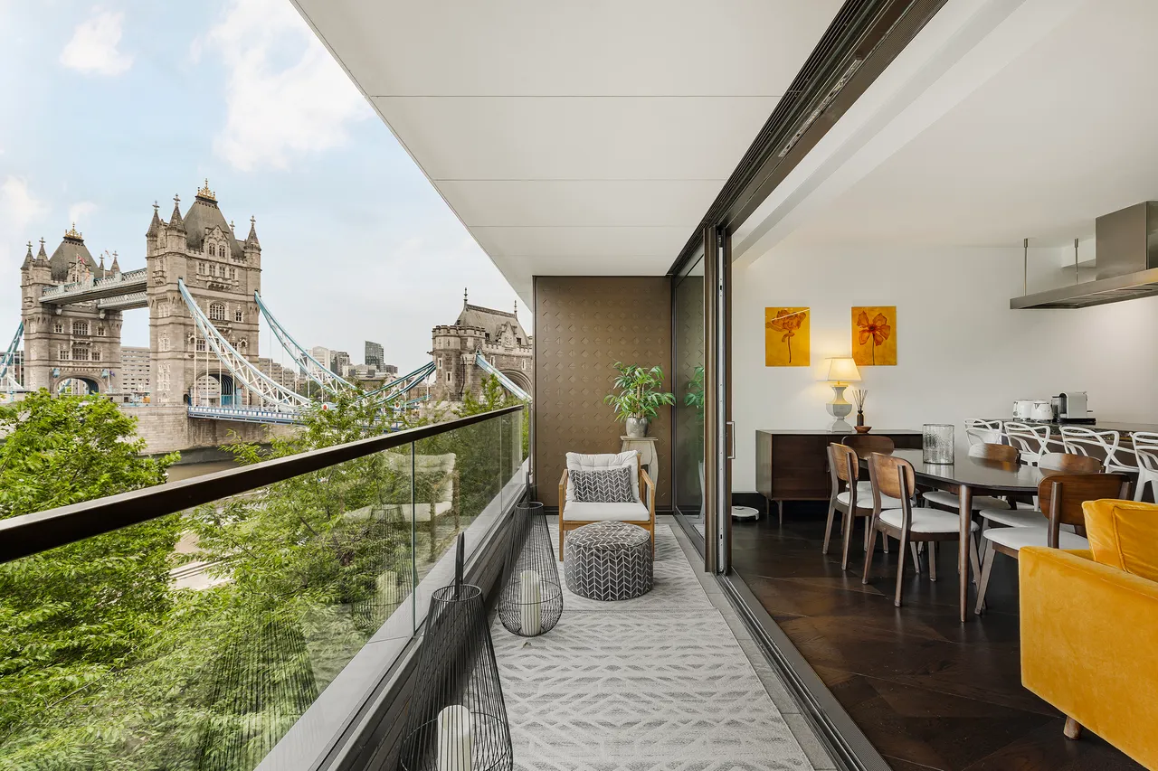 2 bed flat for sale — Blenheim House, Duchess Walk, Southwark, London