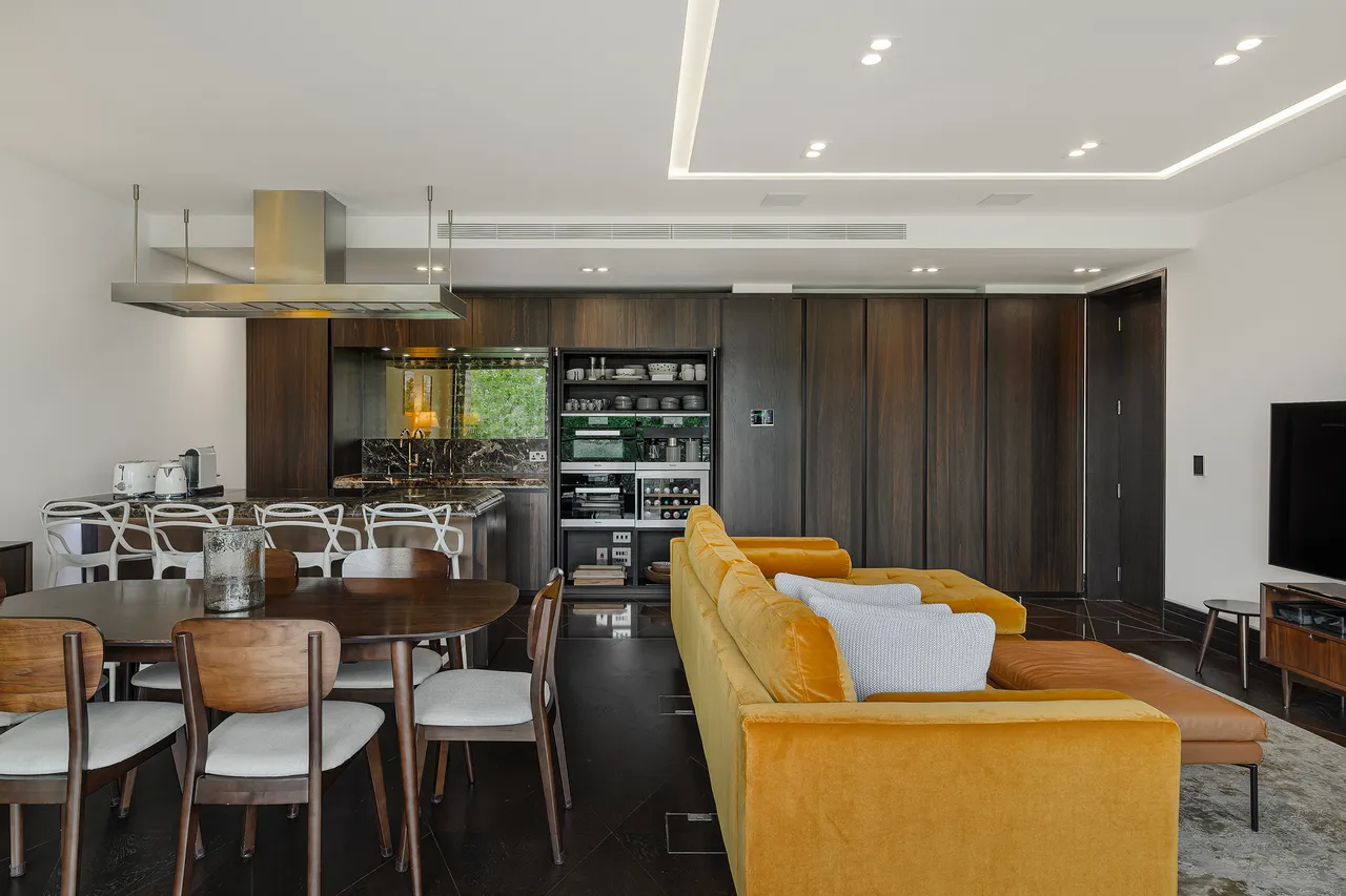 Blenheim House, Duchess Walk, Southwark, London, photo 6
