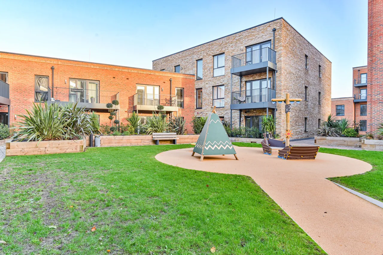 Thamesmead, SE28, photo 21