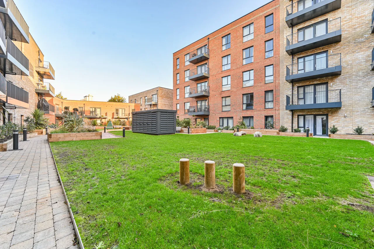 Thamesmead, SE28, photo 19