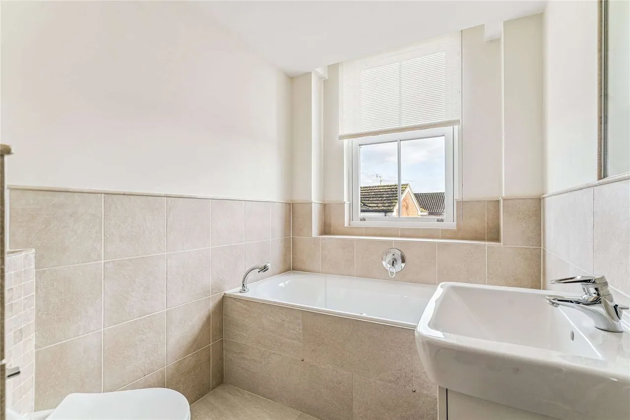 Savill Court 1-3, Fairmile, Henley-on-Thames, Oxfordshire, RG9 2JR, photo 11